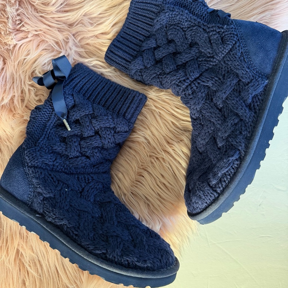 UGG Isla Knit Cable Boots Blue Navy Size 7
